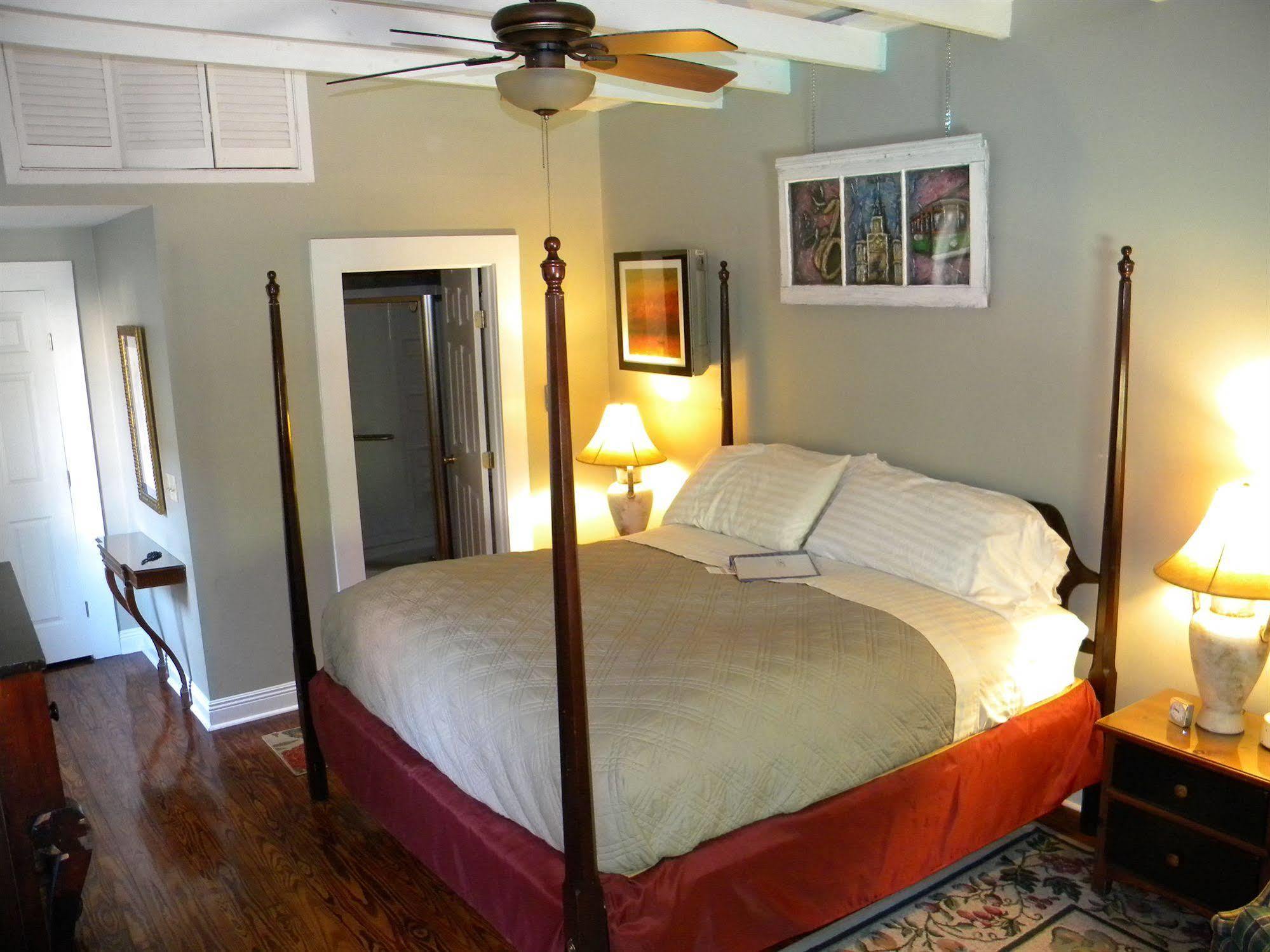 Maison De Macarty Bed & Breakfast นิวออร์ลีนส์ ภายนอก รูปภาพ